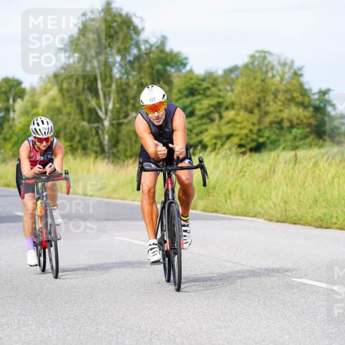 31.08.2025 - Elbe Triathlon Hamburg Michael Burmester http://msf.ph/oto/8674907 31.08.2025 10:17:09 Radfahren 671, 682, 696, 727, 739, 754, 786, 874, 877, 912 meine-sportfotos.de