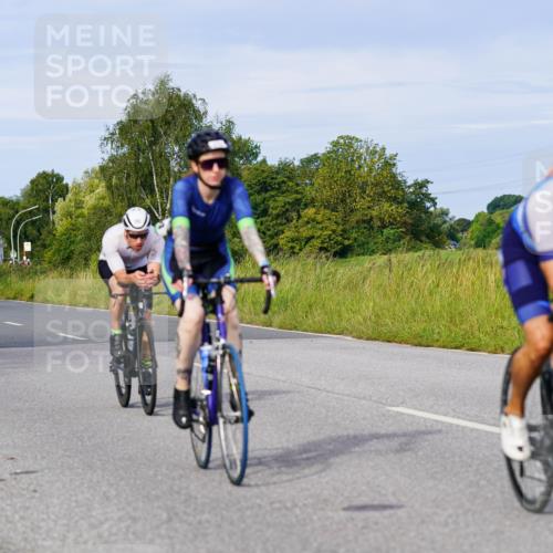 31.08.2025 - Elbe Triathlon Hamburg Michael Burmester http://msf.ph/oto/8674935 31.08.2025 10:17:12 Radfahren 671, 682, 696, 727, 739, 754, 786, 874, 877, 912 meine-sportfotos.de