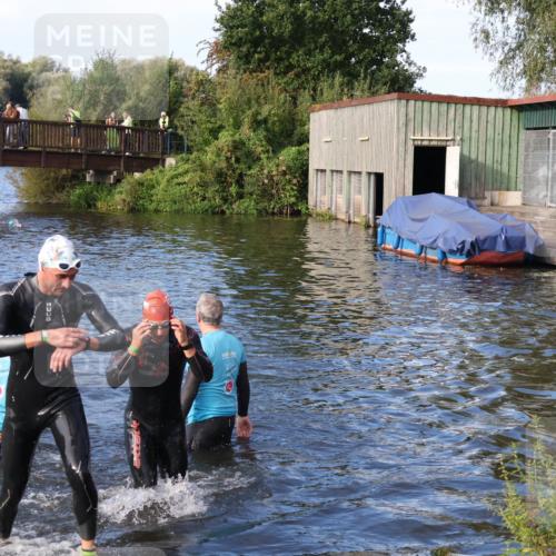 31.08.2025 - Elbe Triathlon Hamburg Luisa Fischer http://msf.ph/oto/8675021 31.08.2025 08:53:43 Schwimmen 467, 554 meine-sportfotos.de