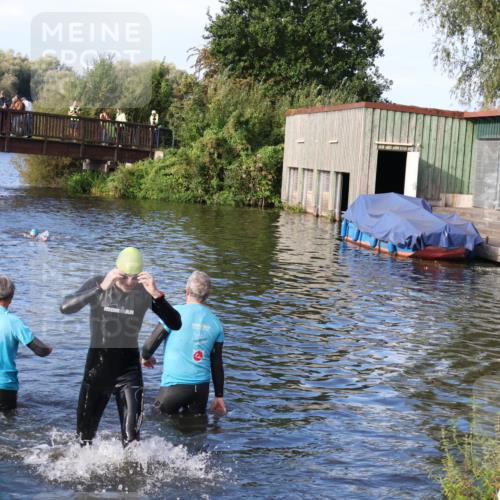 31.08.2025 - Elbe Triathlon Hamburg Luisa Fischer http://msf.ph/oto/8675044 31.08.2025 08:53:58 Schwimmen 379 meine-sportfotos.de