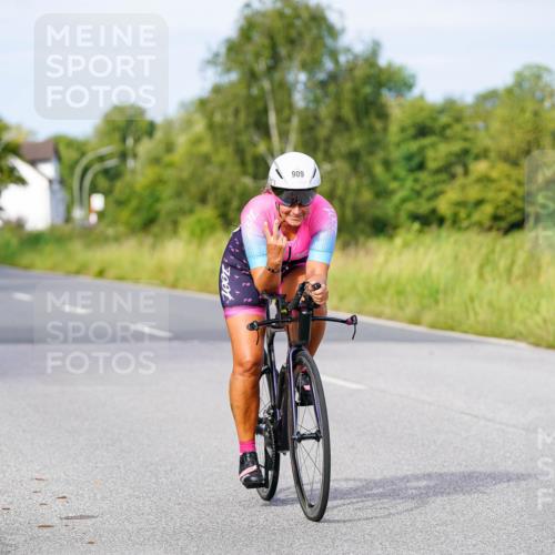 31.08.2025 - Elbe Triathlon Hamburg Michael Burmester http://msf.ph/oto/8675124 31.08.2025 10:18:08 Radfahren 461, 909 meine-sportfotos.de
