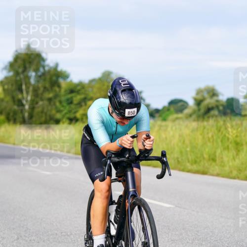 31.08.2025 - Elbe Triathlon Hamburg Michael Burmester http://msf.ph/oto/8675145 31.08.2025 10:18:16 Radfahren 850, 1032 meine-sportfotos.de