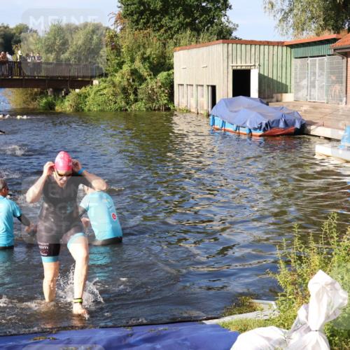 31.08.2025 - Elbe Triathlon Hamburg Luisa Fischer http://msf.ph/oto/8675195 31.08.2025 08:55:55 Schwimmen 304, 450, 468 meine-sportfotos.de