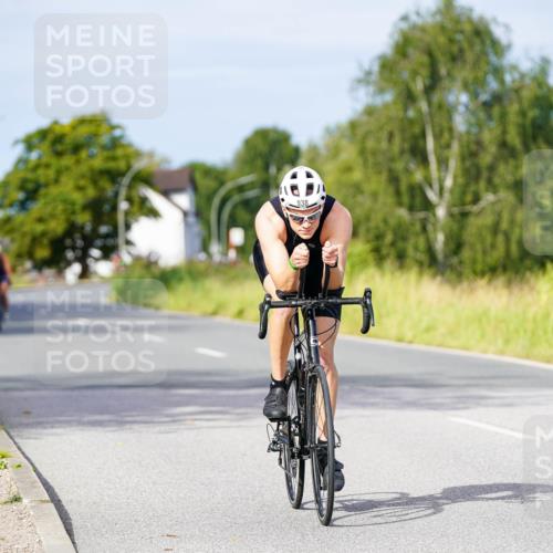 31.08.2025 - Elbe Triathlon Hamburg Michael Burmester http://msf.ph/oto/8675200 31.08.2025 10:18:46 Radfahren 778, 911, 938 meine-sportfotos.de