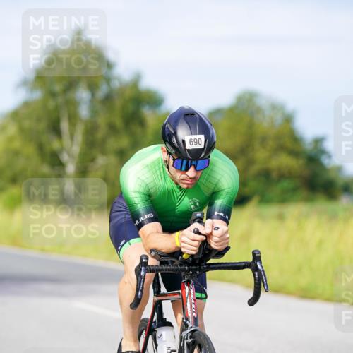 31.08.2025 - Elbe Triathlon Hamburg Michael Burmester http://msf.ph/oto/8675253 31.08.2025 10:19:05 Radfahren 487, 674, 690, 735, 777, 856, 944 meine-sportfotos.de