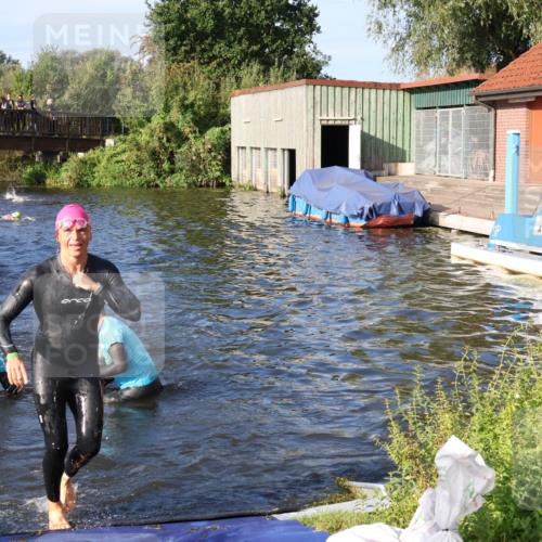 31.08.2025 - Elbe Triathlon Hamburg Luisa Fischer http://msf.ph/oto/8675265 31.08.2025 08:56:11 Schwimmen 392, 441, 476, 540 meine-sportfotos.de