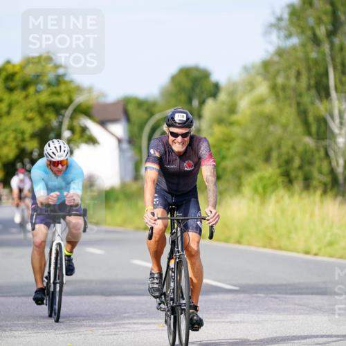 31.08.2025 - Elbe Triathlon Hamburg Michael Burmester http://msf.ph/oto/8675330 31.08.2025 10:19:24 Radfahren 657, 660, 710 meine-sportfotos.de