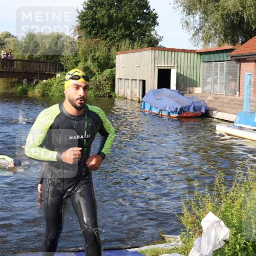 31.08.2025 - Elbe Triathlon Hamburg Luisa Fischer http://msf.ph/oto/8675345 31.08.2025 08:56:31 Schwimmen 412, 465, 492 meine-sportfotos.de