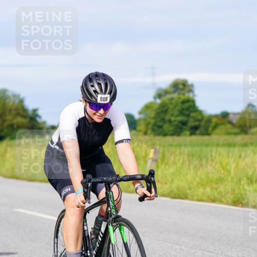 31.08.2025 - Elbe Triathlon Hamburg Michael Burmester http://msf.ph/oto/8675370 31.08.2025 10:19:32 Radfahren 657, 760, 808, 915, 932 meine-sportfotos.de