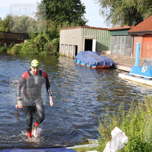 31.08.2025 - Elbe Triathlon Hamburg Luisa Fischer http://msf.ph/oto/8675371 31.08.2025 08:56:42 Schwimmen 545 meine-sportfotos.de