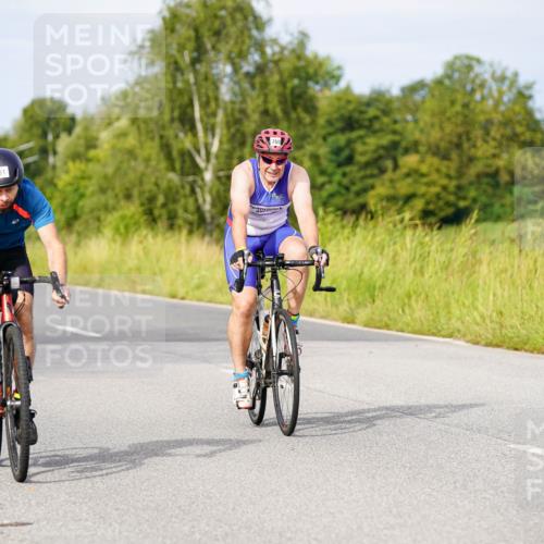 31.08.2025 - Elbe Triathlon Hamburg Michael Burmester http://msf.ph/oto/8675387 31.08.2025 10:19:36 Radfahren 760, 794, 915, 932 meine-sportfotos.de