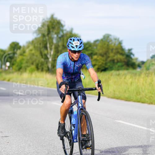 31.08.2025 - Elbe Triathlon Hamburg Michael Burmester http://msf.ph/oto/8675402 31.08.2025 10:19:38 Radfahren 466, 760, 794, 915, 932 meine-sportfotos.de