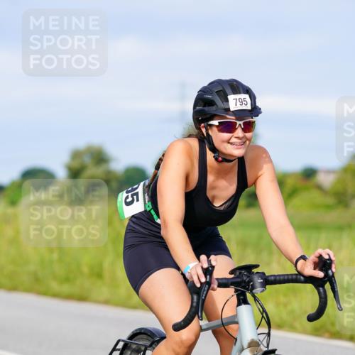 31.08.2025 - Elbe Triathlon Hamburg Michael Burmester http://msf.ph/oto/8675465 31.08.2025 10:19:59 Radfahren 742, 795, 807, 816, 921 meine-sportfotos.de