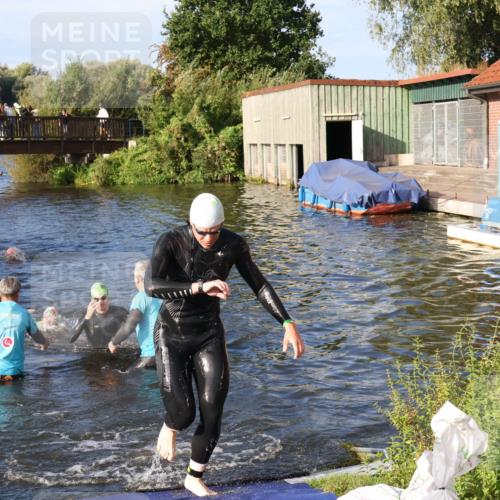 31.08.2025 - Elbe Triathlon Hamburg Luisa Fischer http://msf.ph/oto/8675466 31.08.2025 08:57:24 Schwimmen 462, 505, 516, 542 meine-sportfotos.de