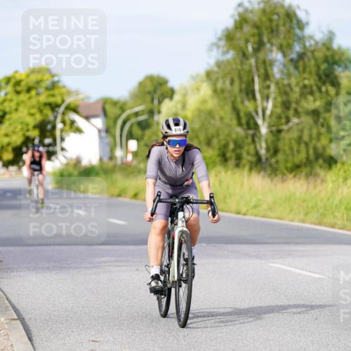 31.08.2025 - Elbe Triathlon Hamburg Michael Burmester http://msf.ph/oto/8675469 31.08.2025 10:20:04 Radfahren 577, 781, 816 meine-sportfotos.de