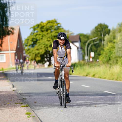 31.08.2025 - Elbe Triathlon Hamburg Michael Burmester http://msf.ph/oto/8675504 31.08.2025 10:20:14 Radfahren 599 meine-sportfotos.de
