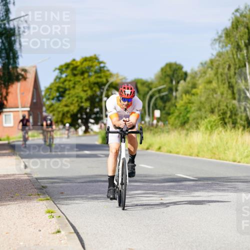 31.08.2025 - Elbe Triathlon Hamburg Michael Burmester http://msf.ph/oto/8675523 31.08.2025 10:20:24 Radfahren 726, 854 meine-sportfotos.de