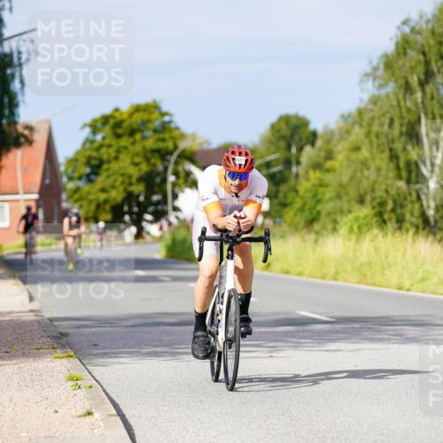 31.08.2025 - Elbe Triathlon Hamburg Michael Burmester http://msf.ph/oto/8675526 31.08.2025 10:20:24 Radfahren 726, 854 meine-sportfotos.de