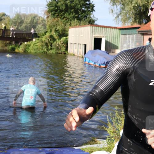 31.08.2025 - Elbe Triathlon Hamburg Luisa Fischer http://msf.ph/oto/8675552 31.08.2025 08:58:09 Schwimmen 397 meine-sportfotos.de