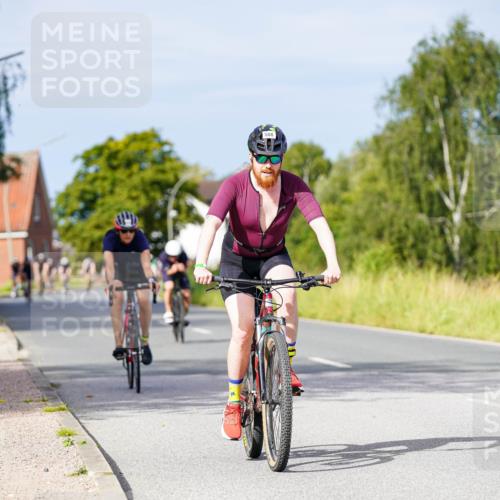31.08.2025 - Elbe Triathlon Hamburg Michael Burmester http://msf.ph/oto/8675563 31.08.2025 10:20:34 Radfahren 508, 726, 920, 1033, 1090 meine-sportfotos.de