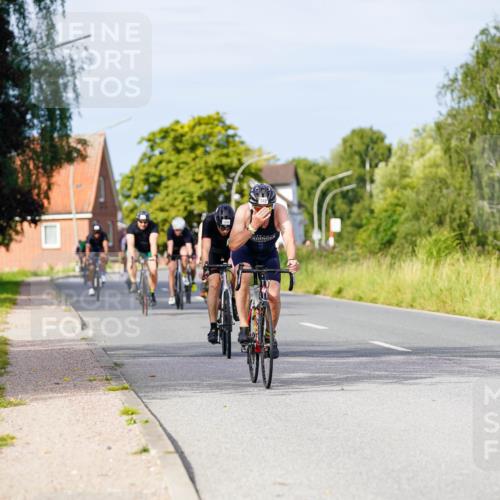 31.08.2025 - Elbe Triathlon Hamburg Michael Burmester http://msf.ph/oto/8675580 31.08.2025 10:20:43 Radfahren 588, 749, 947, 968, 1023, 1045, 1078, 1100 meine-sportfotos.de