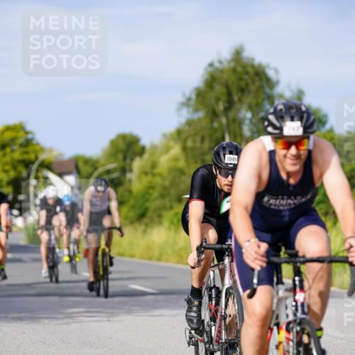 31.08.2025 - Elbe Triathlon Hamburg Michael Burmester http://msf.ph/oto/8675587 31.08.2025 10:20:45 Radfahren 564, 588, 749, 947, 968, 1012, 1023, 1045, 1078, 1100 meine-sportfotos.de