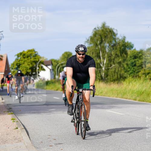 31.08.2025 - Elbe Triathlon Hamburg Michael Burmester http://msf.ph/oto/8675608 31.08.2025 10:20:48 Radfahren 419, 564, 588, 749, 947, 968, 1012, 1023, 1045, 1078, 1100 meine-sportfotos.de