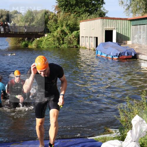 31.08.2025 - Elbe Triathlon Hamburg Luisa Fischer http://msf.ph/oto/8675624 31.08.2025 08:58:45 Schwimmen 386, 425, 436, 464, 470, 512, 523, 529, 553 meine-sportfotos.de