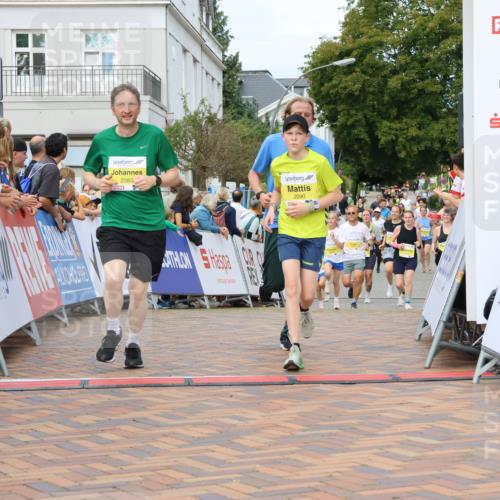 31.08.2025 - 21. Blankeneser Heldenlauf Strokosch-Dieckow http://msf.ph/oto/8675678 31.08.2025 10:34:34 Ziel 2110, 2668, 2090, 2083 meine-sportfotos.de
