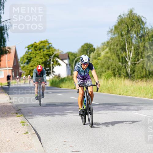 31.08.2025 - Elbe Triathlon Hamburg Michael Burmester http://msf.ph/oto/8675680 31.08.2025 10:21:09 Radfahren 771, 892, 902 meine-sportfotos.de