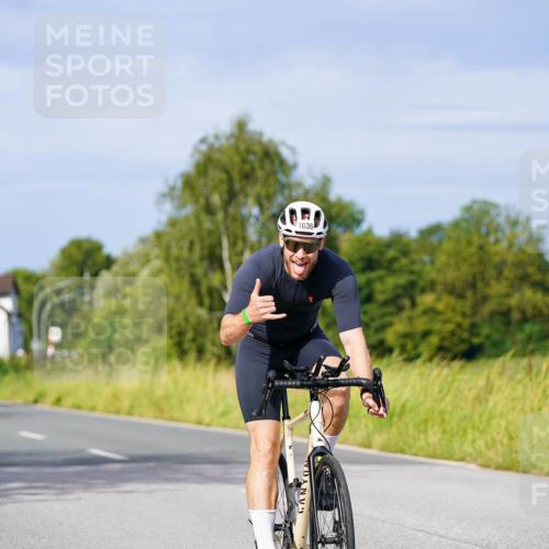 31.08.2025 - Elbe Triathlon Hamburg Michael Burmester http://msf.ph/oto/8675716 31.08.2025 10:21:19 Radfahren 687, 744, 822, 1034, 1036 meine-sportfotos.de