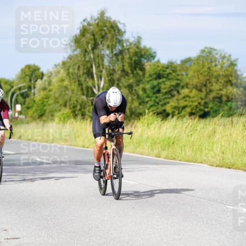 31.08.2025 - Elbe Triathlon Hamburg Michael Burmester http://msf.ph/oto/8675745 31.08.2025 10:21:23 Radfahren 687, 744, 790, 822, 1034 meine-sportfotos.de