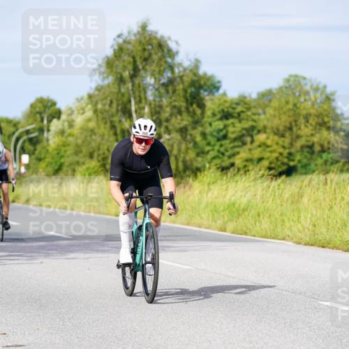 31.08.2025 - Elbe Triathlon Hamburg Michael Burmester http://msf.ph/oto/8675786 31.08.2025 10:21:34 Radfahren 736, 907, 933, 957, 960, 986 meine-sportfotos.de