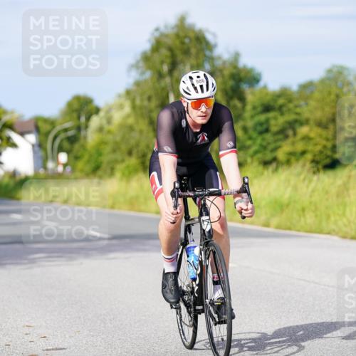 31.08.2025 - Elbe Triathlon Hamburg Michael Burmester http://msf.ph/oto/8675805 31.08.2025 10:21:37 Radfahren 736, 766, 788, 907, 933, 957, 960, 986 meine-sportfotos.de