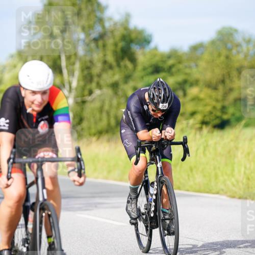 31.08.2025 - Elbe Triathlon Hamburg Michael Burmester http://msf.ph/oto/8675822 31.08.2025 10:21:40 Radfahren 736, 764, 766, 788, 895, 900, 907, 933, 986 meine-sportfotos.de