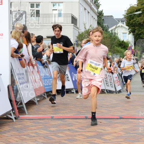 31.08.2025 - 21. Blankeneser Heldenlauf Strokosch-Dieckow http://msf.ph/oto/8675835 31.08.2025 10:28:53 Ziel 2060, 2346, 2718, 2719, 2143, 2387 meine-sportfotos.de