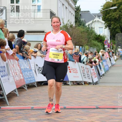 31.08.2025 - 21. Blankeneser Heldenlauf Strokosch-Dieckow http://msf.ph/oto/8675906 31.08.2025 10:34:12 Ziel 2724, 2630, 2171 meine-sportfotos.de