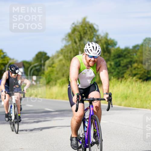 31.08.2025 - Elbe Triathlon Hamburg Michael Burmester http://msf.ph/oto/8675919 31.08.2025 10:22:00 Radfahren 769, 796, 810, 814, 842, 844, 1030, 1042, 1101 meine-sportfotos.de