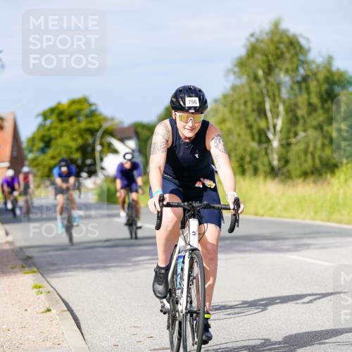 31.08.2025 - Elbe Triathlon Hamburg Michael Burmester http://msf.ph/oto/8675923 31.08.2025 10:22:01 Radfahren 413, 769, 796, 810, 814, 842, 1030, 1042, 1101 meine-sportfotos.de