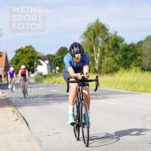 31.08.2025 - Elbe Triathlon Hamburg Michael Burmester http://msf.ph/oto/8675938 31.08.2025 10:22:03 Radfahren 413, 783, 796, 814, 842, 1030, 1042, 1081, 1101 meine-sportfotos.de