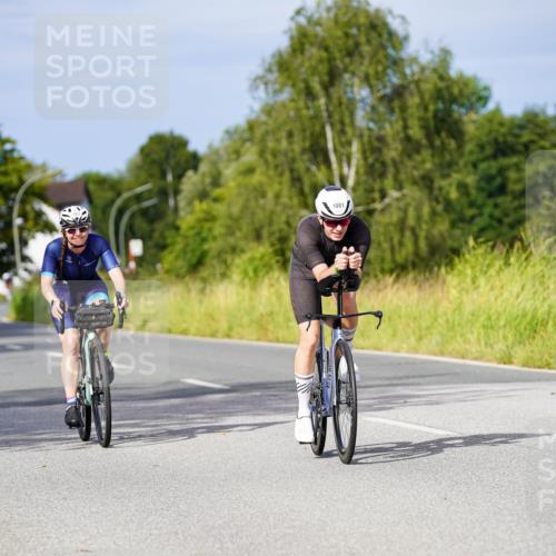 31.08.2025 - Elbe Triathlon Hamburg Michael Burmester http://msf.ph/oto/8675962 31.08.2025 10:22:08 Radfahren 413, 783, 1042, 1081 meine-sportfotos.de