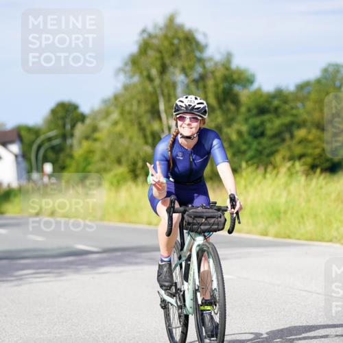 31.08.2025 - Elbe Triathlon Hamburg Michael Burmester http://msf.ph/oto/8675969 31.08.2025 10:22:09 Radfahren 413, 783, 824, 1081 meine-sportfotos.de