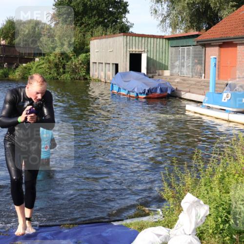 31.08.2025 - Elbe Triathlon Hamburg Luisa Fischer http://msf.ph/oto/8675976 31.08.2025 09:02:22 Schwimmen 415 meine-sportfotos.de