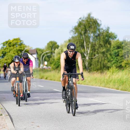 31.08.2025 - Elbe Triathlon Hamburg Michael Burmester http://msf.ph/oto/8676054 31.08.2025 10:22:31 Radfahren 612, 832, 879, 899, 939, 983, 984, 998, 1051, 1052 meine-sportfotos.de