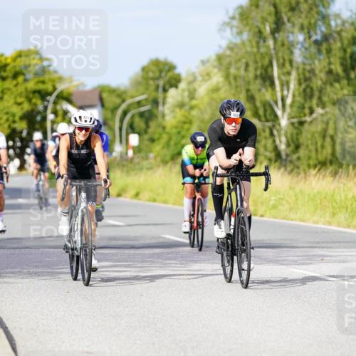 31.08.2025 - Elbe Triathlon Hamburg Michael Burmester http://msf.ph/oto/8676141 31.08.2025 10:22:56 Radfahren 698, 747, 762, 792, 805, 871, 942, 963, 971, 978, 1007, 1063, 1067 meine-sportfotos.de