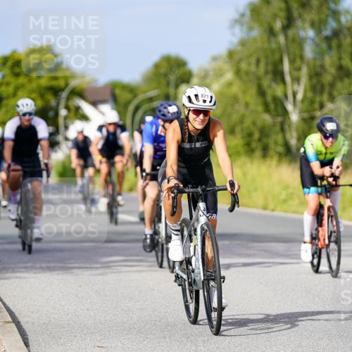 31.08.2025 - Elbe Triathlon Hamburg Michael Burmester http://msf.ph/oto/8676150 31.08.2025 10:22:56 Radfahren 698, 747, 762, 792, 805, 871, 942, 963, 971, 978, 1007, 1063, 1067 meine-sportfotos.de