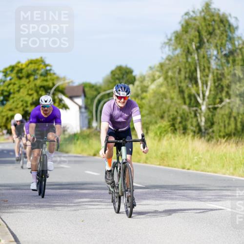 31.08.2025 - Elbe Triathlon Hamburg Michael Burmester http://msf.ph/oto/8676228 31.08.2025 10:23:14 Radfahren 922, 965, 989, 1016, 1056, 1077, 1086, 1107 meine-sportfotos.de