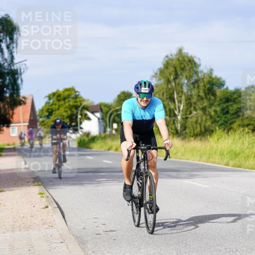 31.08.2025 - Elbe Triathlon Hamburg Michael Burmester http://msf.ph/oto/8676262 31.08.2025 10:23:20 Radfahren 922, 1016, 1056, 1086, 1088, 1107 meine-sportfotos.de