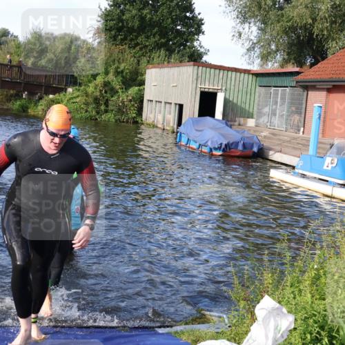 31.08.2025 - Elbe Triathlon Hamburg Luisa Fischer http://msf.ph/oto/8676279 31.08.2025 09:06:24 Schwimmen 416, 524, 530, 537, 598 meine-sportfotos.de