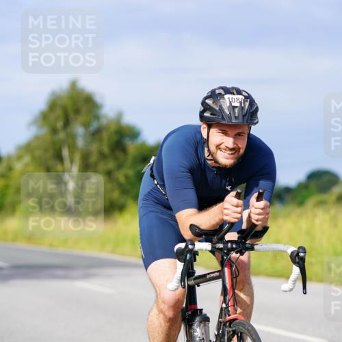 31.08.2025 - Elbe Triathlon Hamburg Michael Burmester http://msf.ph/oto/8676281 31.08.2025 10:23:22 Radfahren 812, 1016, 1086, 1088, 1107 meine-sportfotos.de
